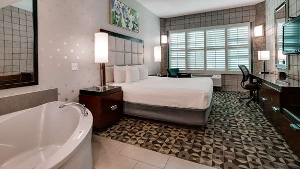  - Best Western Plus Sundial Resort Scottsdale