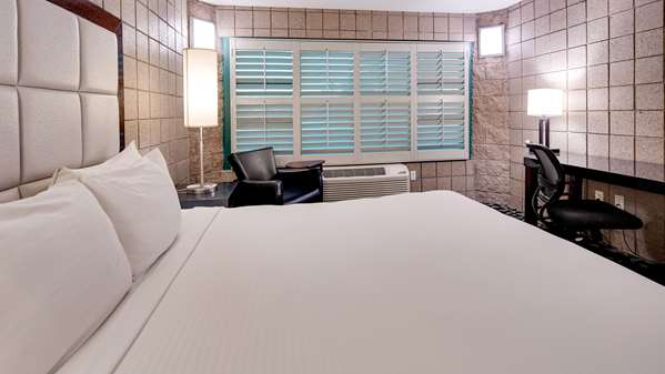  - Best Western Plus Sundial Resort Scottsdale