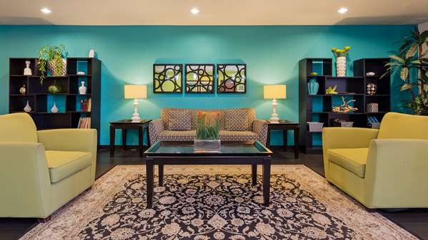  - Best Western Douglas Inn & Suites