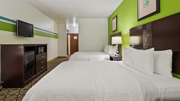  - Best Western Douglas Inn & Suites