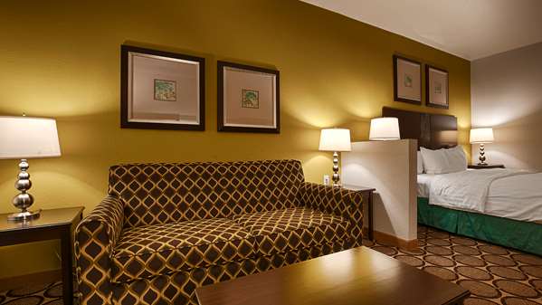 Suite - Best Western Douglas Inn & Suites