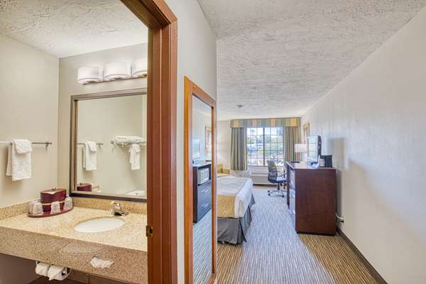  - Best Western Green Valley Inn - I-19, Exit 65