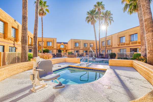 Pool - Best Western Green Valley Inn - I-19, Exit 65