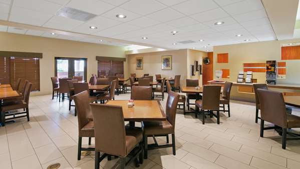 Restaurant - Best Western Plus Scottsdale Thunderbird Suites
