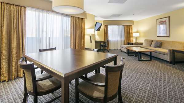  - Best Western Plus Scottsdale Thunderbird Suites