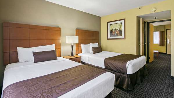 Suite - Best Western Plus Scottsdale Thunderbird Suites