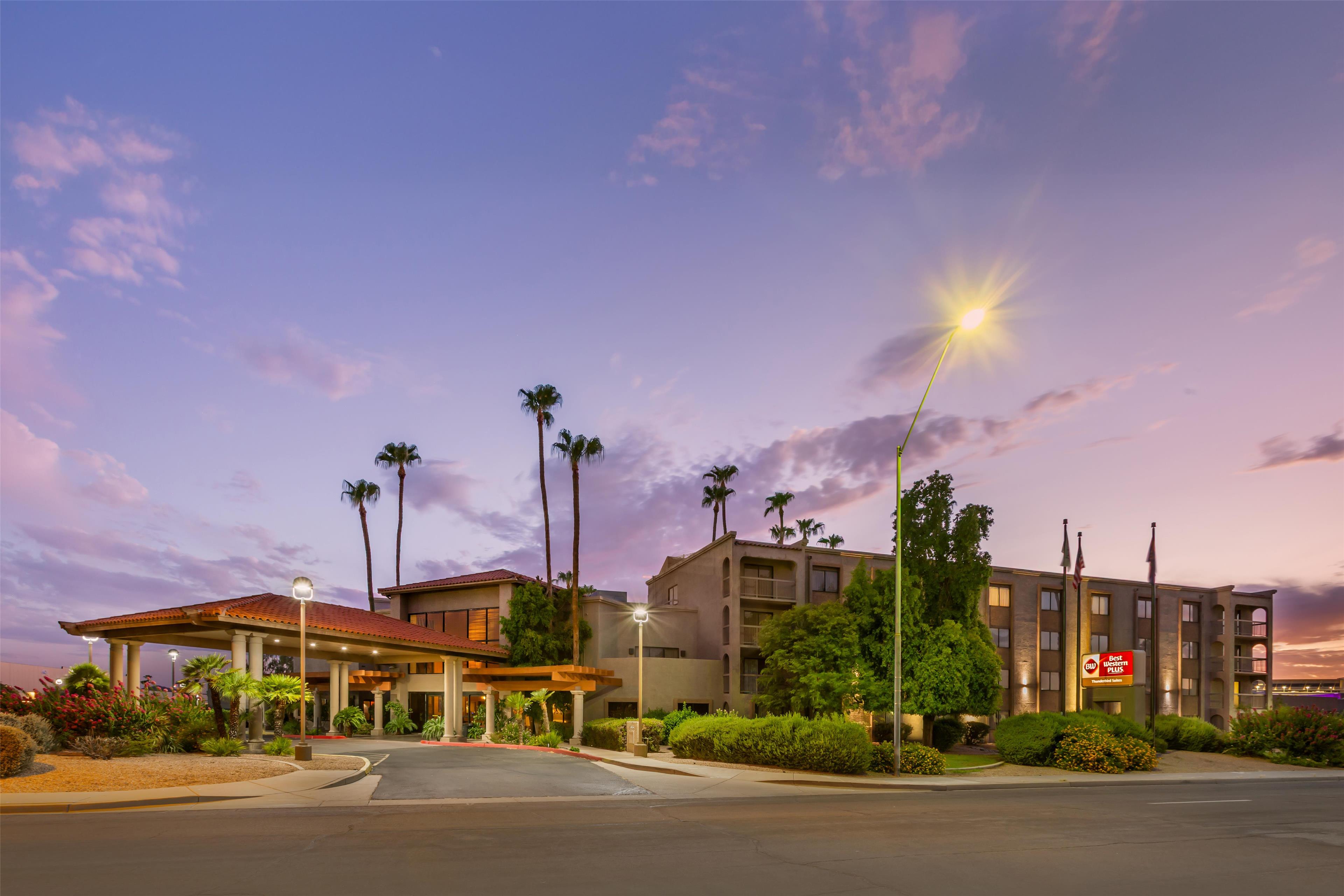 Best Western Plus Scottsdale Thunderbird Suites