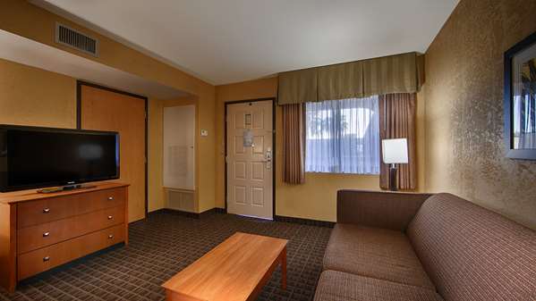  - Best Western Plus Scottsdale Thunderbird Suites