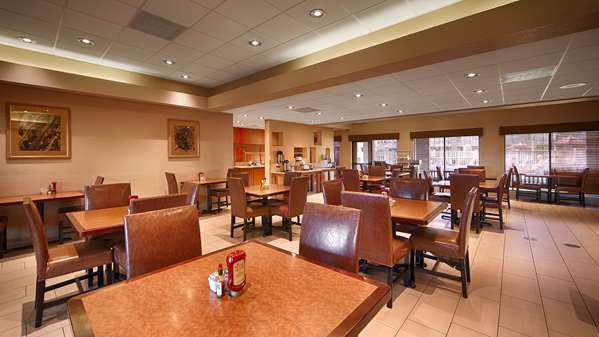 Restaurant - Best Western Plus Scottsdale Thunderbird Suites