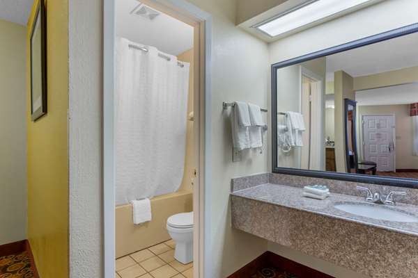 Suite - Best Western Benton Inn - I-30, Exit 118