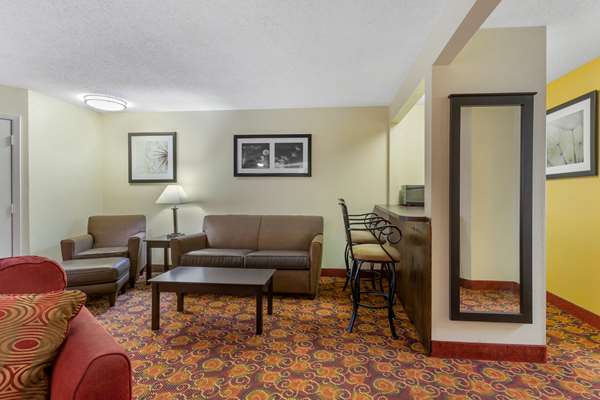 Suite - Best Western Benton Inn - I-30, Exit 118