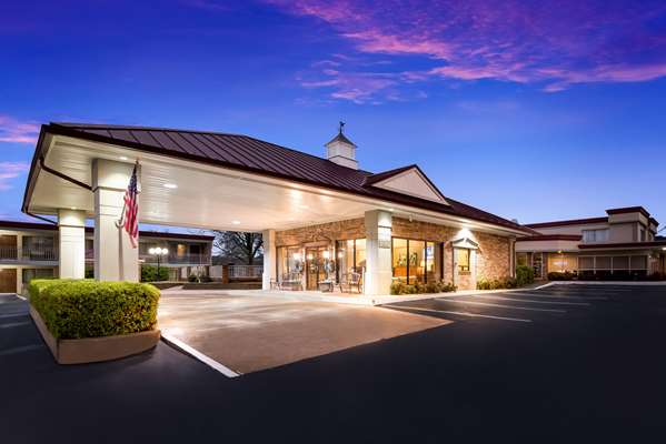 Exterior view - Best Western Winners Circle Inn Hot Springs