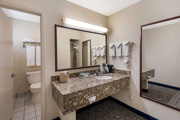 Suite - Best Western Winners Circle Inn Hot Springs