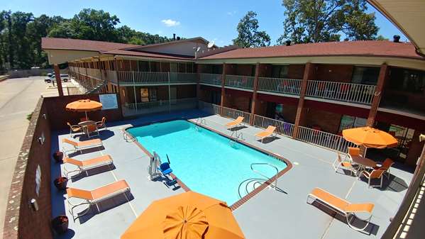 Pool - Best Western Jacksonville Inn