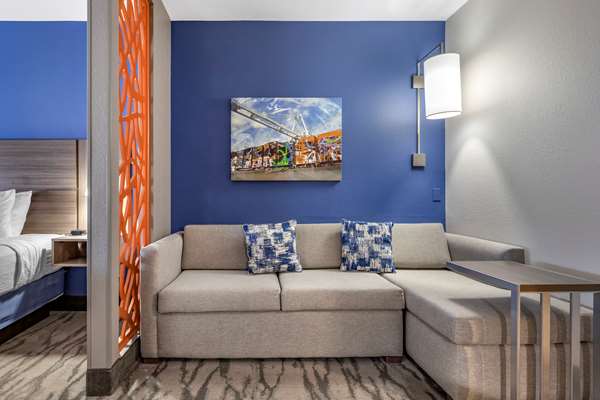  - Best Western Plus Castlerock Inn & Suites Bentonville