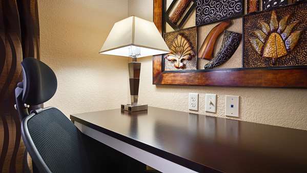  - Best Western Plus JFK Inn & Suites North Little Rock - I-40, Exit 153