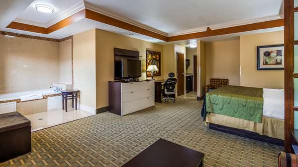 Suite - Best Western Plus JFK Inn & Suites North Little Rock - I-40, Exit 153