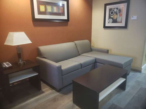  - Best Western Plus JFK Inn & Suites North Little Rock - I-40, Exit 153
