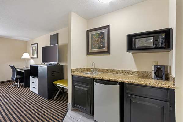  - Best Western Plus Searcy Inn