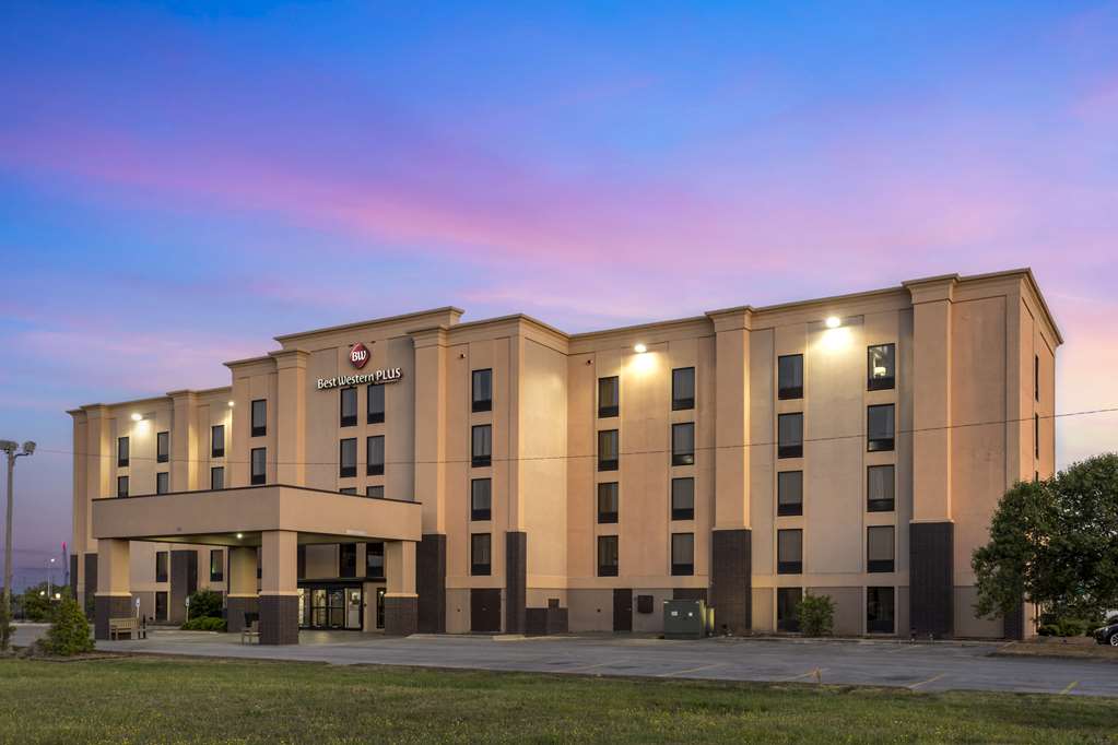 Best Western Plus Jonesboro Inn & Suites