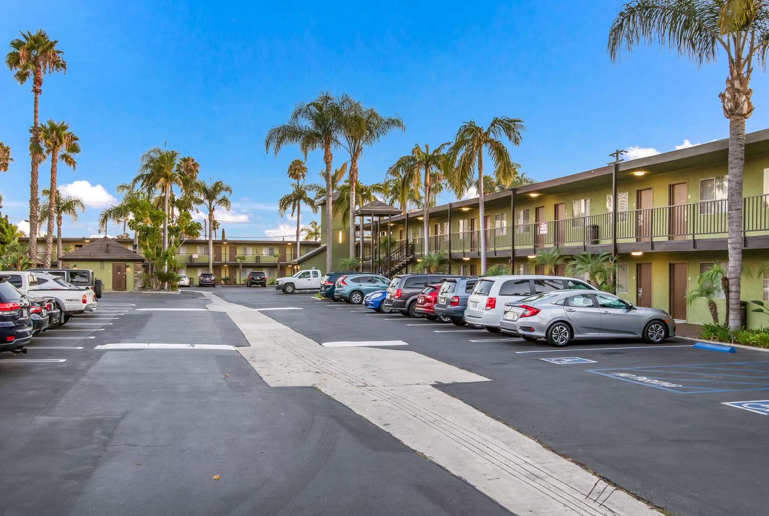Best Western Plus Pavilions Anaheim, CA See Discounts