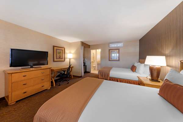  - Best Western Plus Pavilions Anaheim - I-5, Exit 109