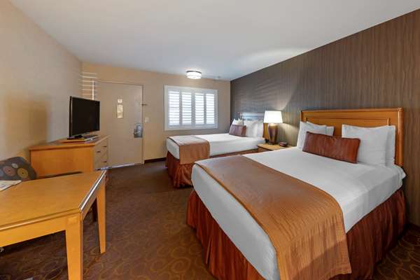  - Best Western Plus Pavilions Anaheim - I-5, Exit 109