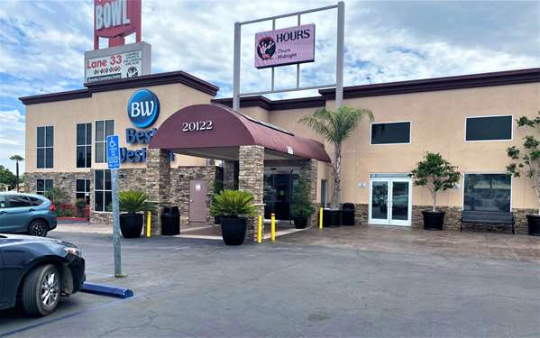 Exterior view - Best Western Motor Inn Canoga Park