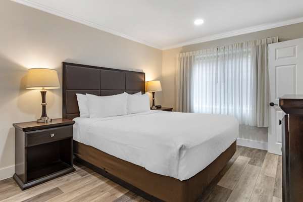  - Best Western Town House Lodge Carmel