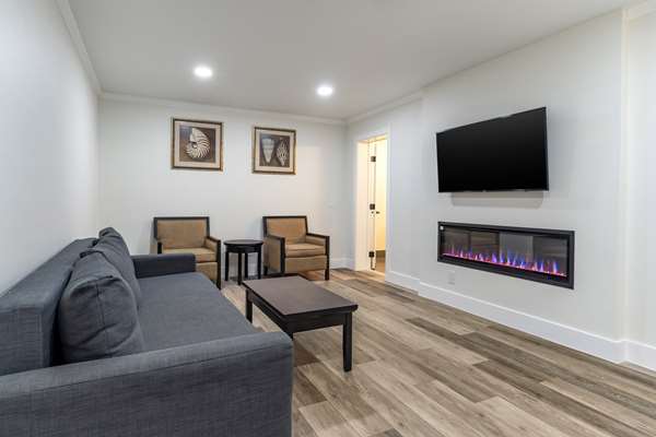  - Best Western Town House Lodge Carmel