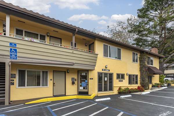 Exterior view - Best Western Town House Lodge Carmel