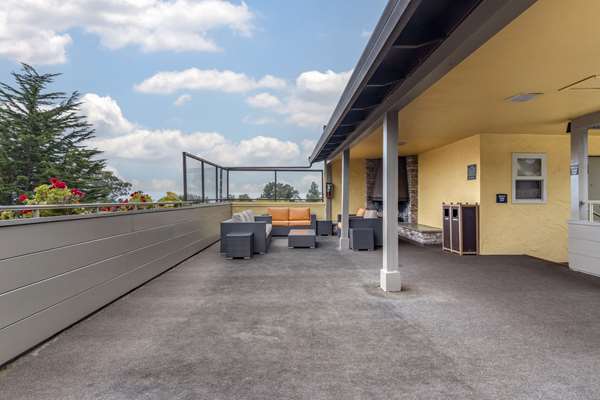  - Best Western Town House Lodge Carmel