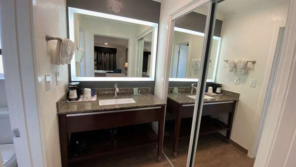  - Best Western Park Crest Motel Monterey