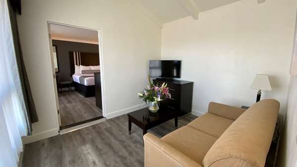 Suite - Best Western Park Crest Motel Monterey