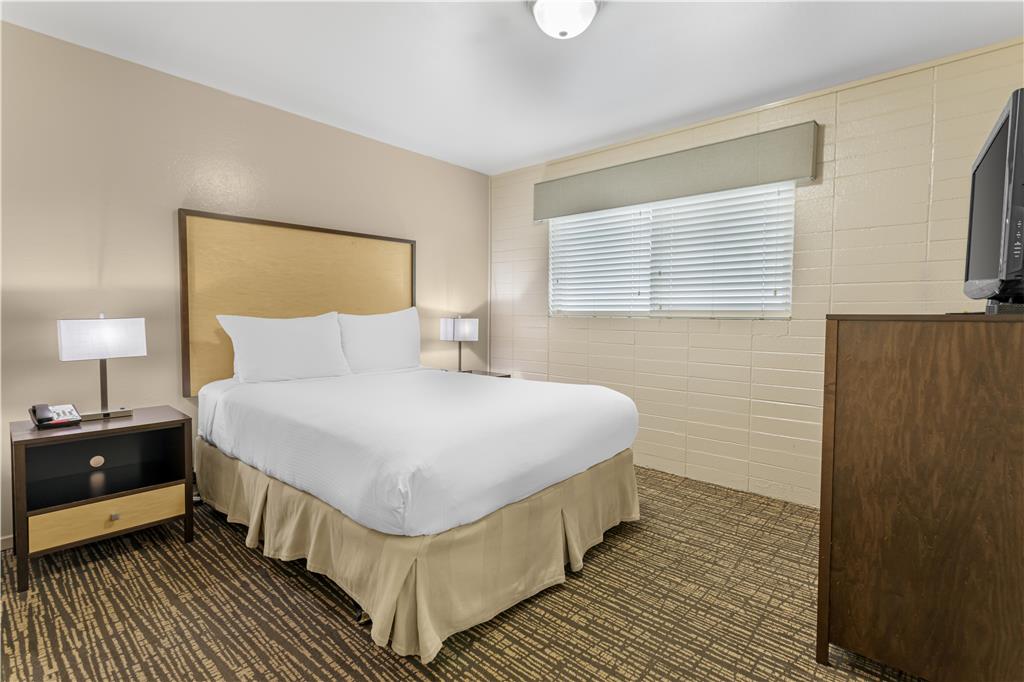 Best Western Petaluma Inn-guestroom-Guest Room,Suite,On-Site.jpg