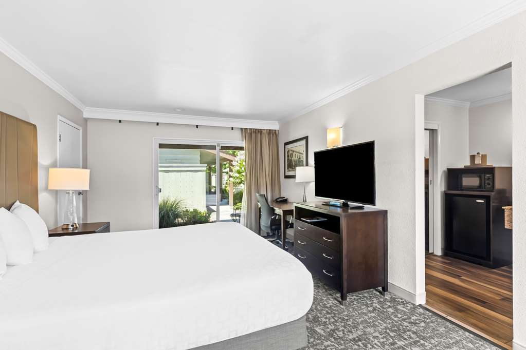 Best Western Garden Inn-guestroom-Guest Room,On-Site.jpg