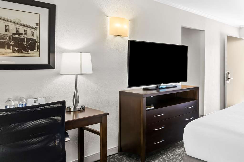 Best Western Garden Inn-guestroom-Guest Room,Guest Room Amenity,On-Site.jpg