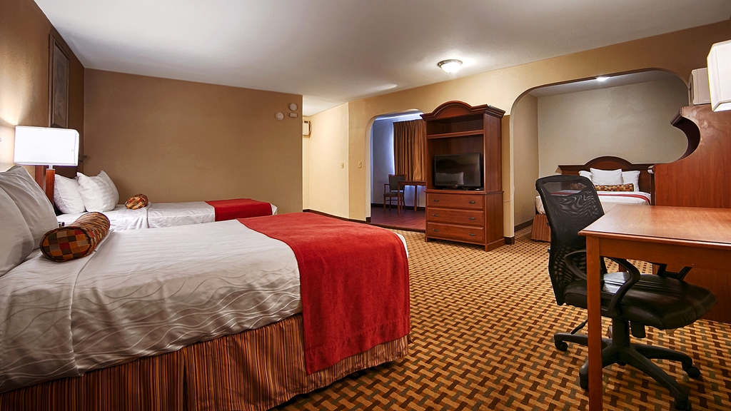 Best Western Heritage Inn-guestroom-Guest Room,Queen bed,Suite,Indoor/Interior,On-Site.jpg