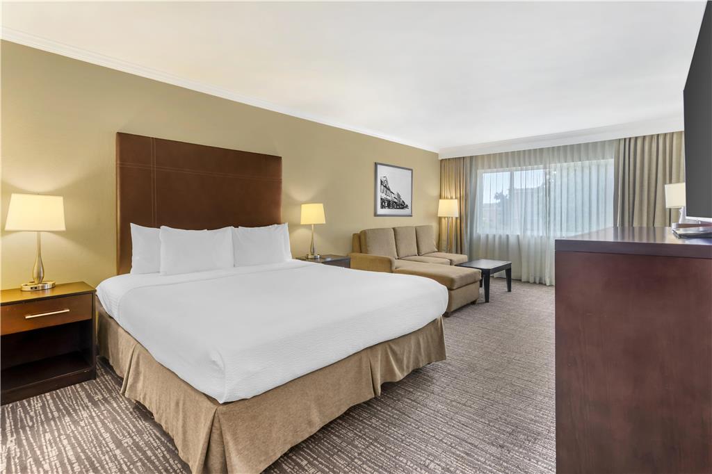 Best Western Plus Garden Court Inn-guestroom-Guest Room,On-Site.jpg