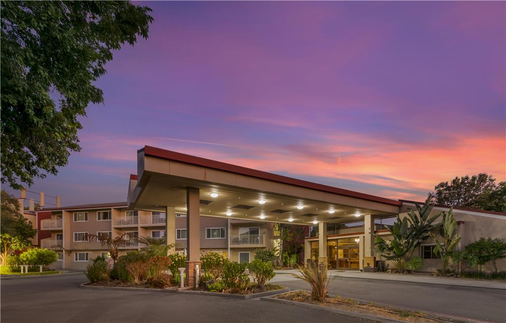 Best Western Plus Garden Court Inn