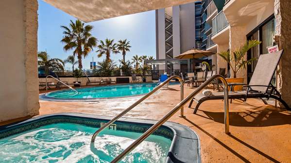 Pool - Best Western Yacht Harbor Hotel San Diego