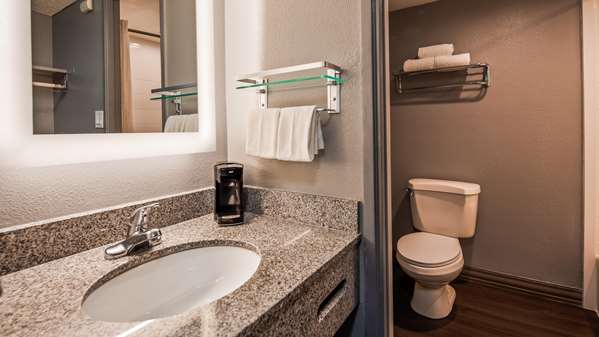  - Best Western Yacht Harbor Hotel San Diego