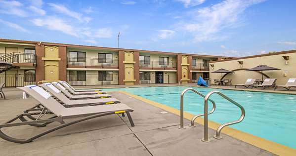 Pool - Best Western Roseville Inn - I-80, Exit 103