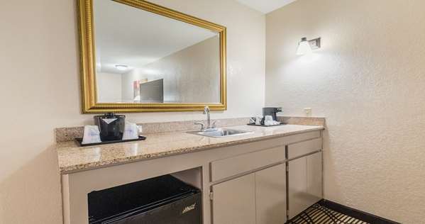  - Best Western Roseville Inn - I-80, Exit 103