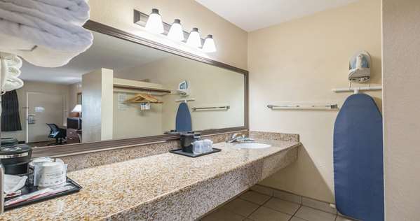  - Best Western Roseville Inn - I-80, Exit 103