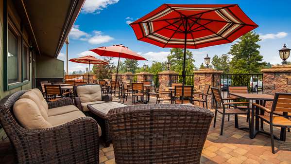  - Best Western Plus Tree House Inn Mt Shasta - I-5, Exit 738