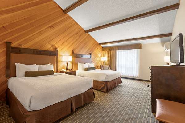  - Best Western Plus Tree House Inn Mt Shasta - I-5, Exit 738