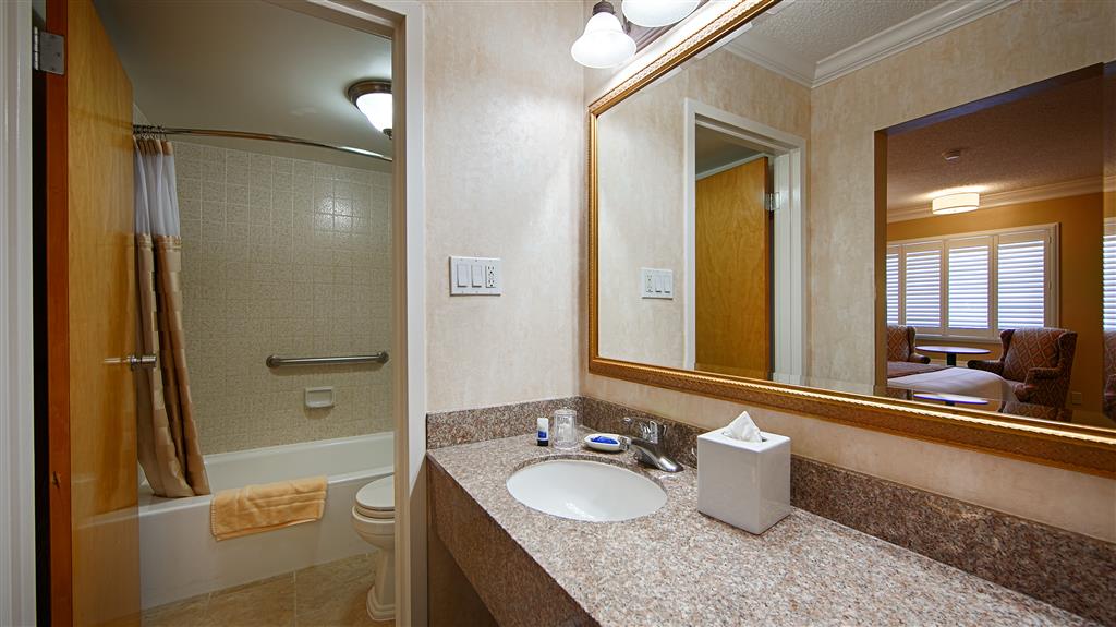 SFO El Rancho Inn, SureStay Collection by Best Western-guestroom-Guest Room,Amenities,Shower,Sink,Toilet,Tub,Indoor/Interior,On-Site.jpg