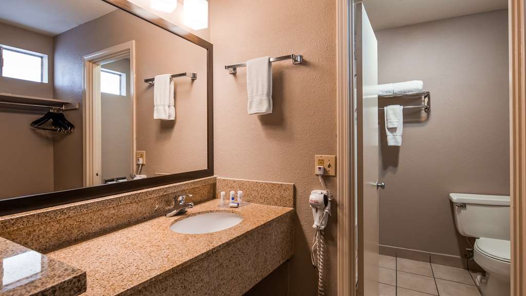 Best Western Andersen's Inn-guestroom-Guest Room,Bathroom,Suite,On-Site.jpg
