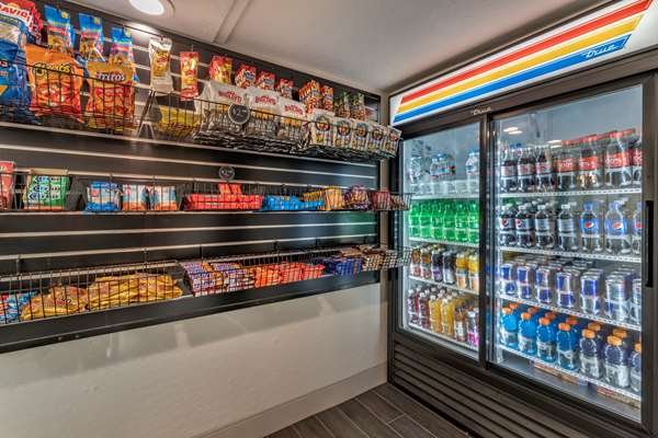  - Best Western Plus Hilltop Inn Redding - I-5, Exit 677